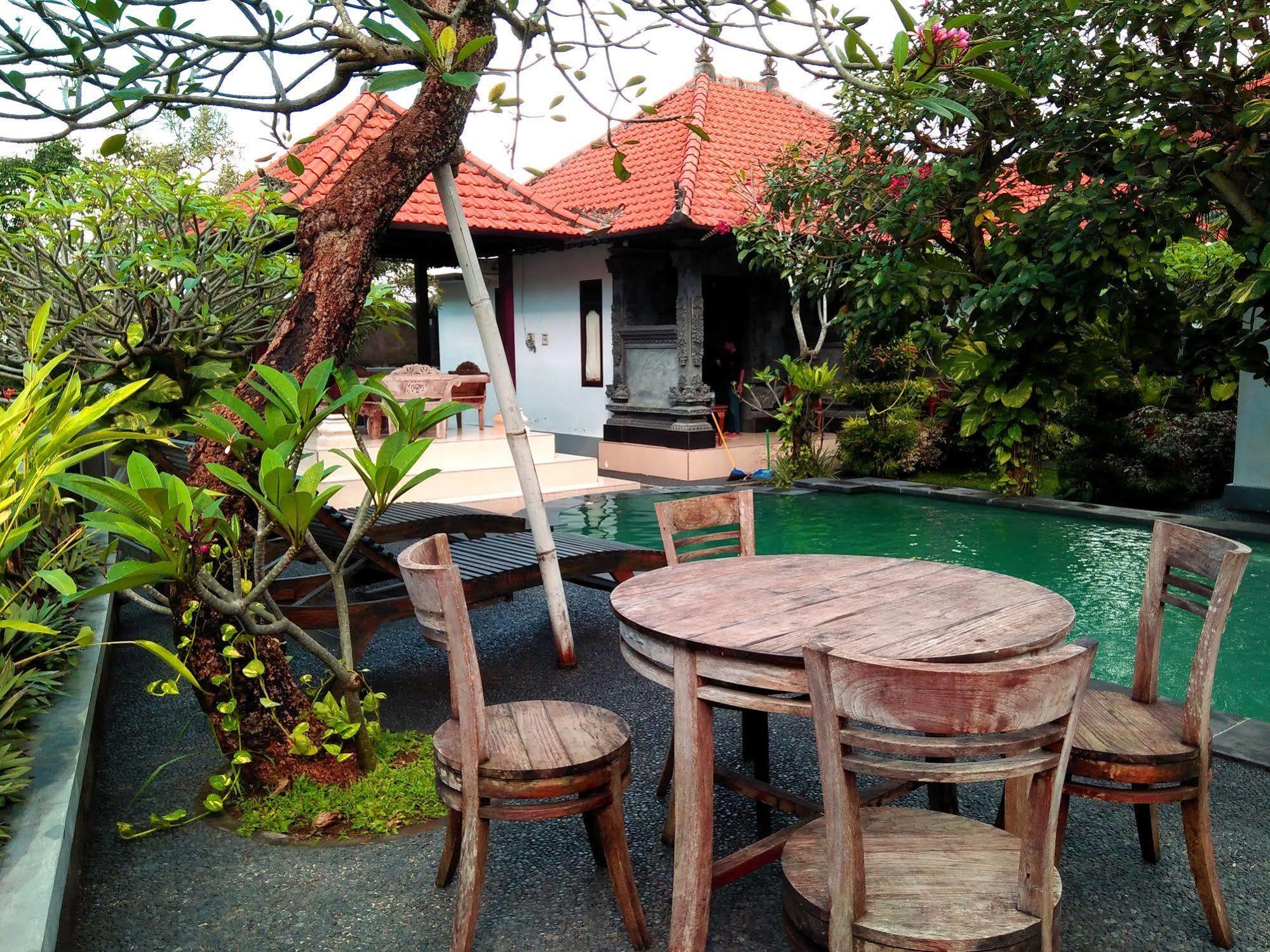 Wahyu Dewata Hotel Gianyar  Exterior photo