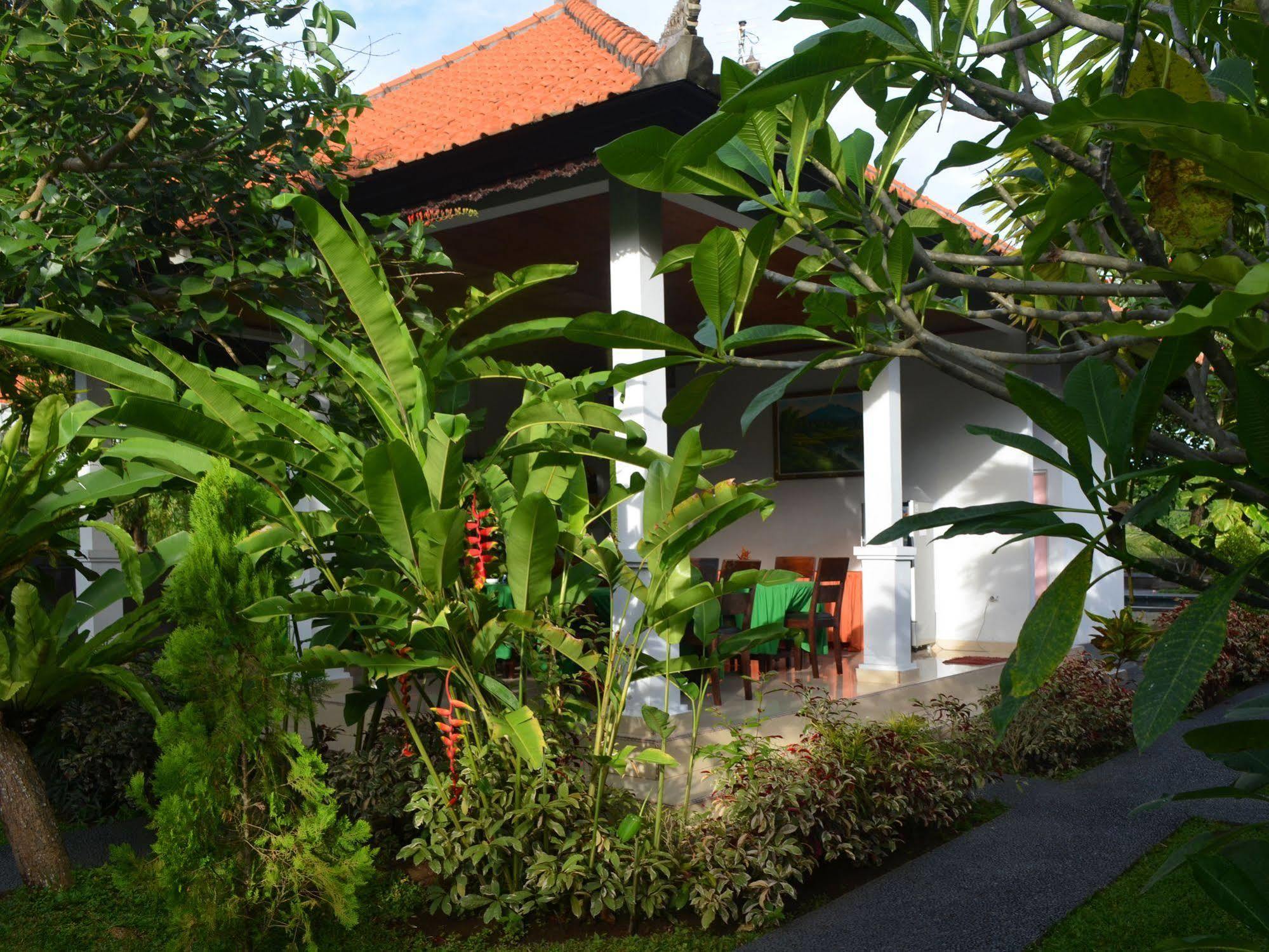 Wahyu Dewata Hotel Gianyar  Exterior photo